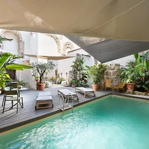 מלון Porta Di Castro Boutique & Pool