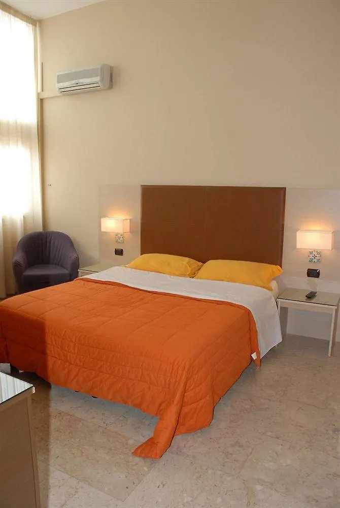 Hotel Libertà Palermo 3*,